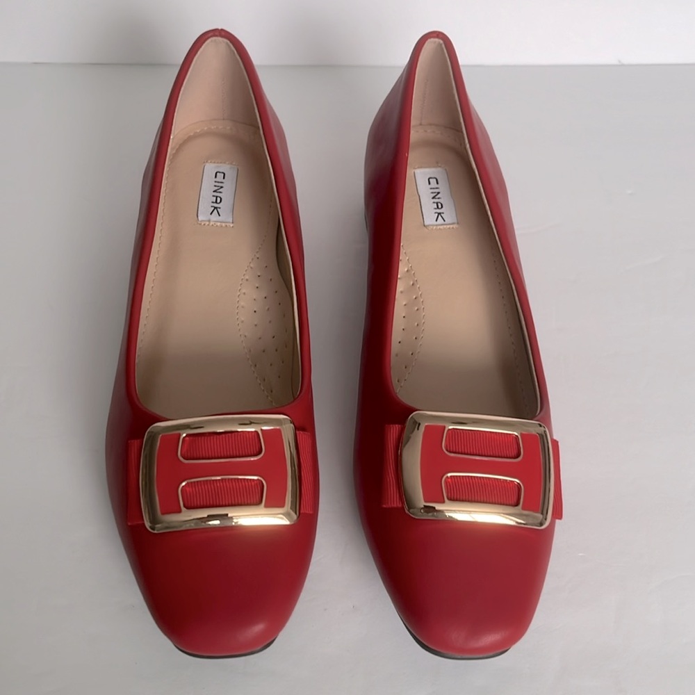 CINAK Shoes Women’s Red Square Toe Block Heel Pumps Size 9 NIB